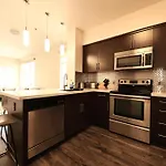 2Bd Stylish Retreat Resort Amenities Heart Of Hollywood