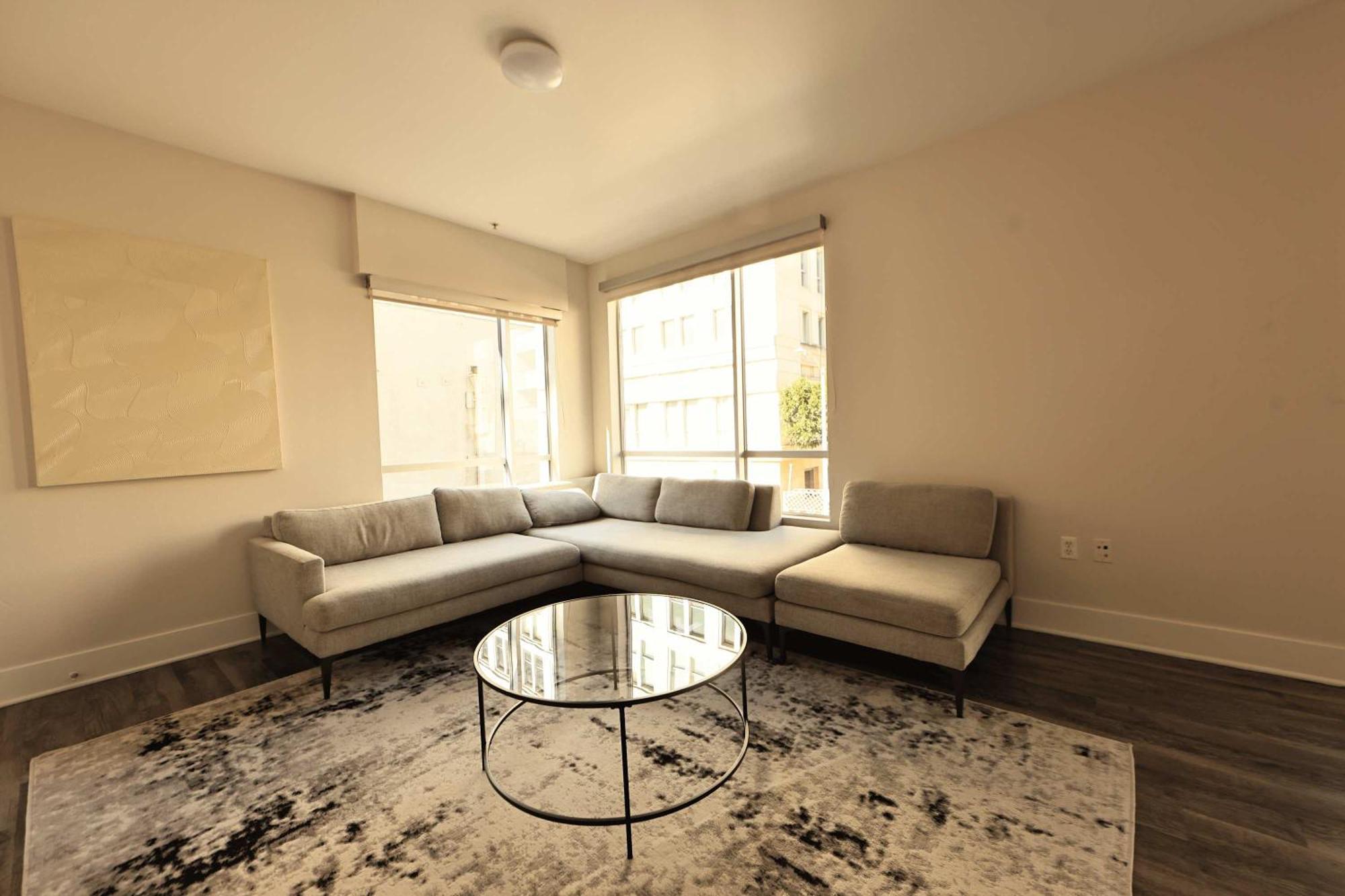 2bd Stylish Retreat Amenities Heart Of Hollywood Apartment